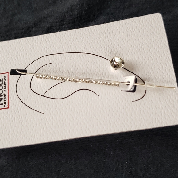 🥳3/20🥳 1 Ear Cuff with Rhinestones & Stud Earring - New in Package - Picture 5 of 9